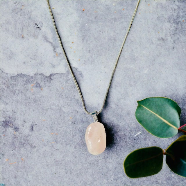 Rose Quartz Pendant Necklace